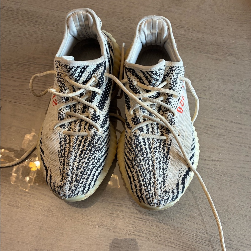 adidas Yeezy Boost 350 V2 Zebra in used condition